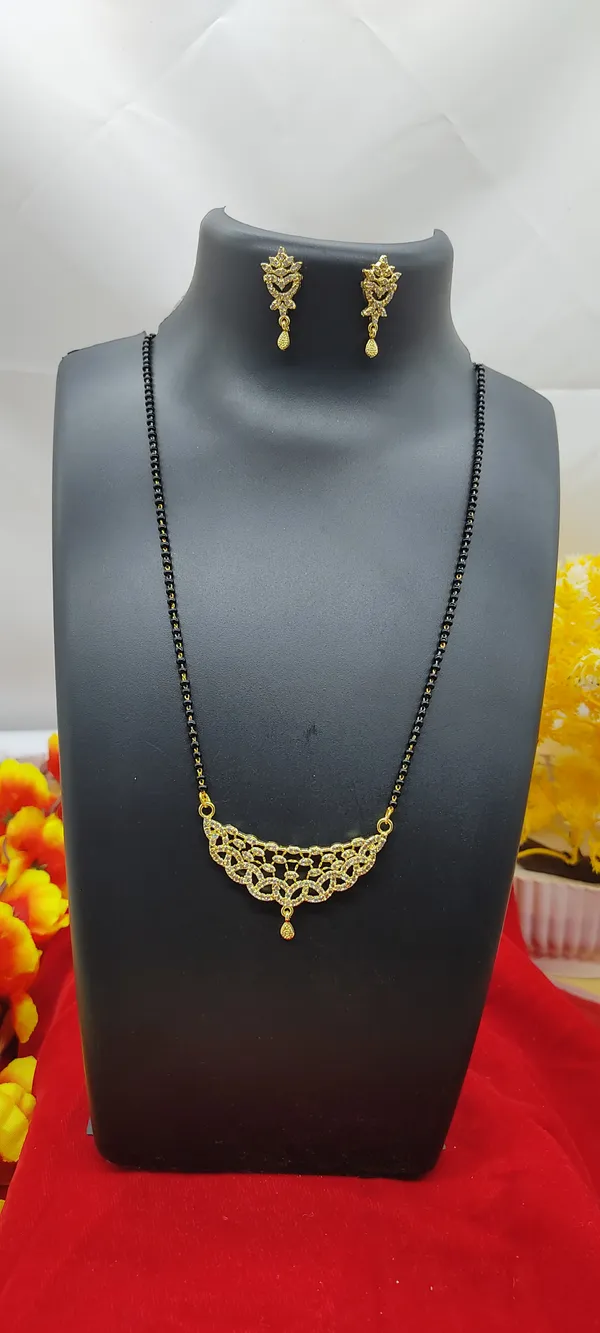 Gold_Plated__Mangalsutra_Ad_Pendant_Necklace_Tanmaniya_Nallapusalu_Pendant_With_Chain_For_Women_And_Girls