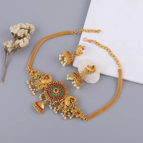 Gujju_Latest_Necklace_Set_For_Girls_And_Women