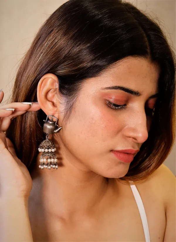 German_silver_tea_pot_earring