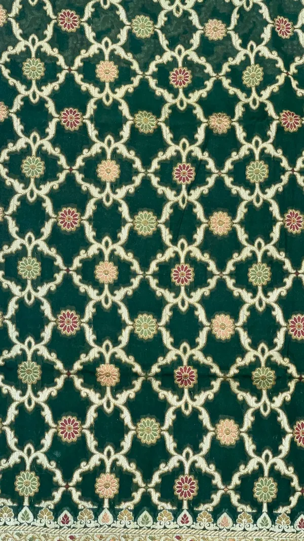 Humairah_Presents_Pure_Handloom_Dark_Green_Chiffon_Resham_Mina_Bandhani_Zari_Booti_with_Miankari_Pallu_and_Zari_Border_with_Dark_Green_Blouse