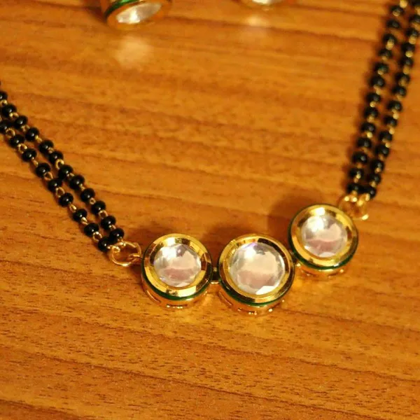 Minimal_Kundan_Polki_Mangalsutra_Set_with_Earrings
