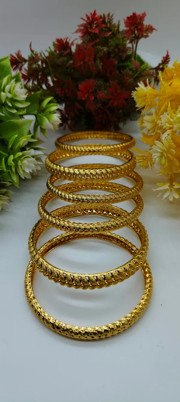 Beautiful_Designer_Six_Pcs_Bangles_With_Chuda_Style