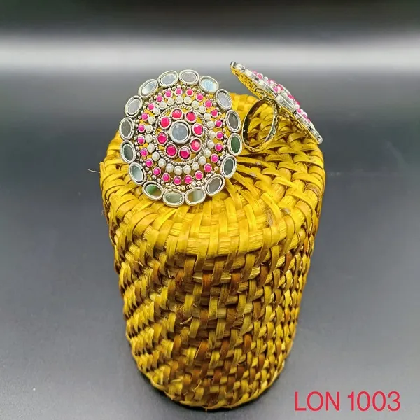 https://d1311wbk6unapo.cloudfront.net/NushopCatalogue/tr:f-webp,w-600,fo-auto/MULTICOLOUR_TRADITIONAL_RING_FOR_WOMEN_AND_GIRLS._P4DFVVFCNM_2022-08-20_1.jpeg__Padmawati Bangles   Private Limited