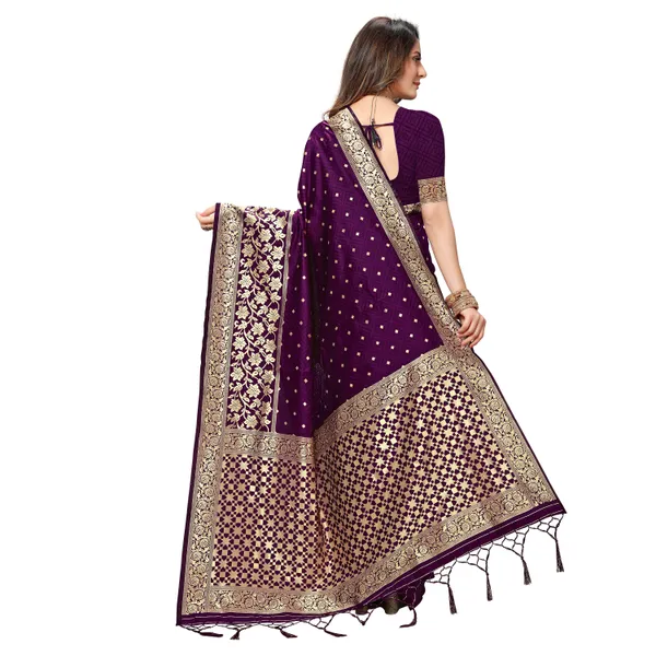Mesmerizing_rich_dual_tone_banarasi_woven_saree_with_tassels