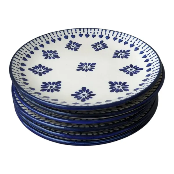 https://d1311wbk6unapo.cloudfront.net/NushopCatalogue/tr:f-webp,w-600,fo-auto/Madarks_Pack_of_6___7_Inch_Handpainted_Ceramic_Quarter_Plates__Microwave_Safe_NQO442SZNU_2024-07-29_1.jpeg__Madarks