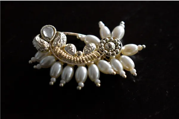 Maharashtrian_Style_Nathni_For_Festival_Season
