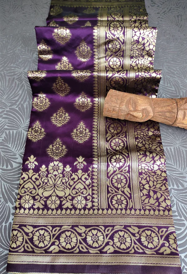 https://d1311wbk6unapo.cloudfront.net/NushopCatalogue/tr:f-webp,w-600,fo-auto/Mali37_1645794542137_19tokieahhg6ssc.jpg__Mali Sarees®