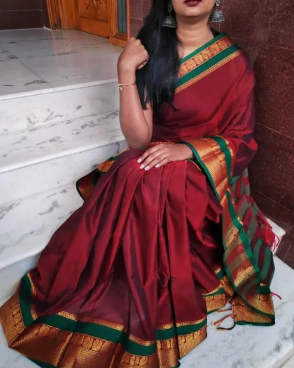 Maroon_Peacock_Border_Narayanpet_Cotton_saree_with_Running_blouse_piece