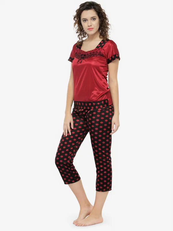 Maroon_Satin_Polka_Print_Pyjama_Set_Nightsuit_For_Women