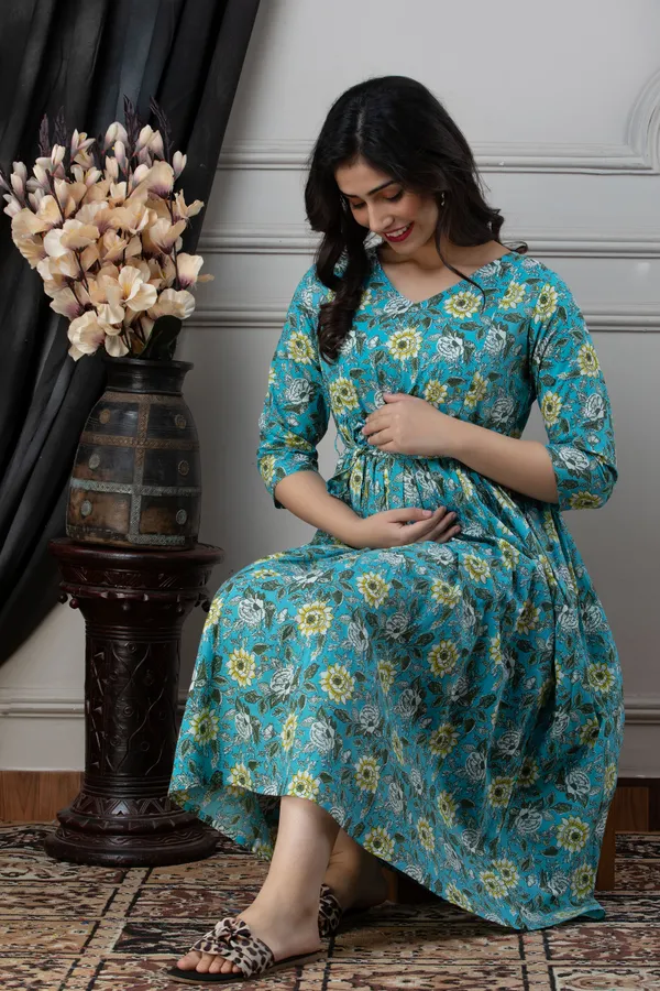 Cotton_Sky_Blue_Feeding_Dress