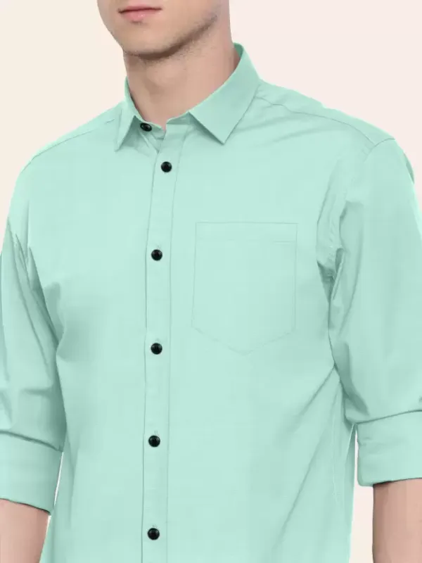 Men_Regular_Fit_Solid_Spread_Collar_Casual_Shirt