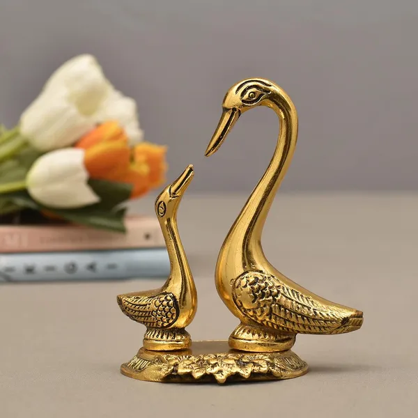 Gold_Plated_Metal_Pair_of_Kissing_Duck_/_Swan_Pair_/_Duck_Pair_/_Vastu_Love_Bird_/_Table_Decorative_Showpiece_Decorative_Showpiece_-_13_cm_(Metal,_Gold)