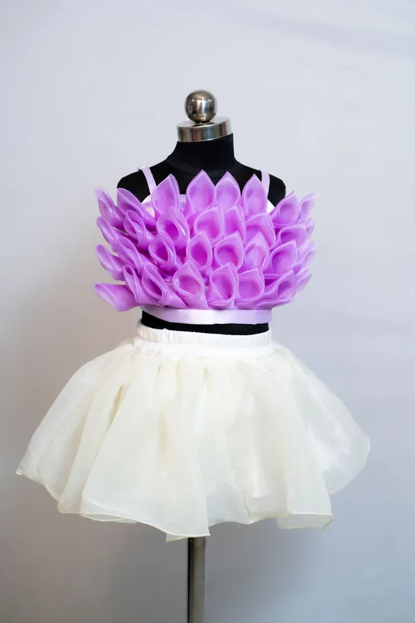 https://d1311wbk6unapo.cloudfront.net/NushopCatalogue/tr:f-webp,w-600,fo-auto/Modish_skirt_and_top_set_in_purple_and_white_color_in_Organza_fabric_For_Girls_ED0DMGAKKX_2024-07-22_1.jpg__ modish