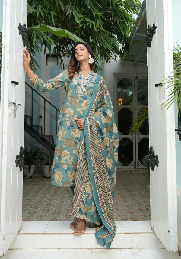 Grey_Cotton_Premium_Floral_Print_Kurta_Pant_And_Dupatta_Set_For_Women