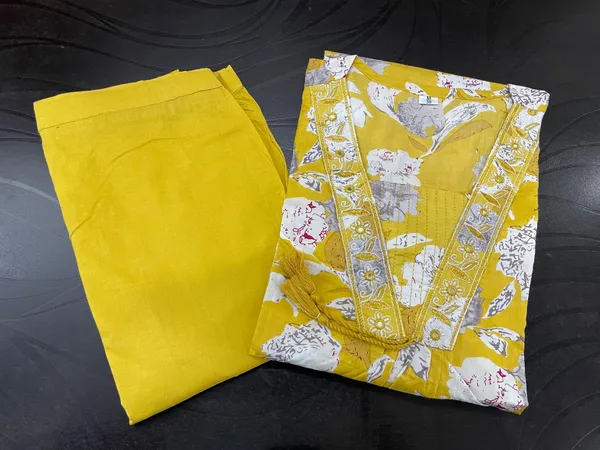 Mustard_Cotton_Regular_Fit_Solid_Kurta_And_Pant_Set_For_Women