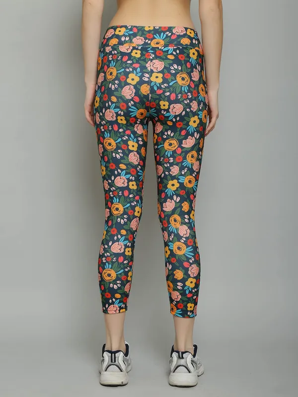 Printed_High_Waist_Dry_Fit_Multi_Purpose_Stretchable_Leggings_For_Women