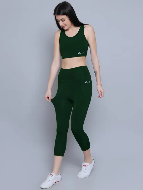 Dry_Fit_Athleisure_Workout_Yoga_Gym_Tights_&_Crop_Top_Sports_Bra_Fitness_Yoga_Exercise_Co-ords_Sets_for_women