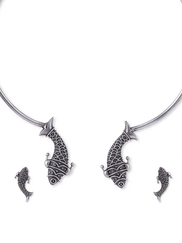 Koi_Hasuli_Open_Choker_Necklace_Set_with_Ornate_Fish_Pendants