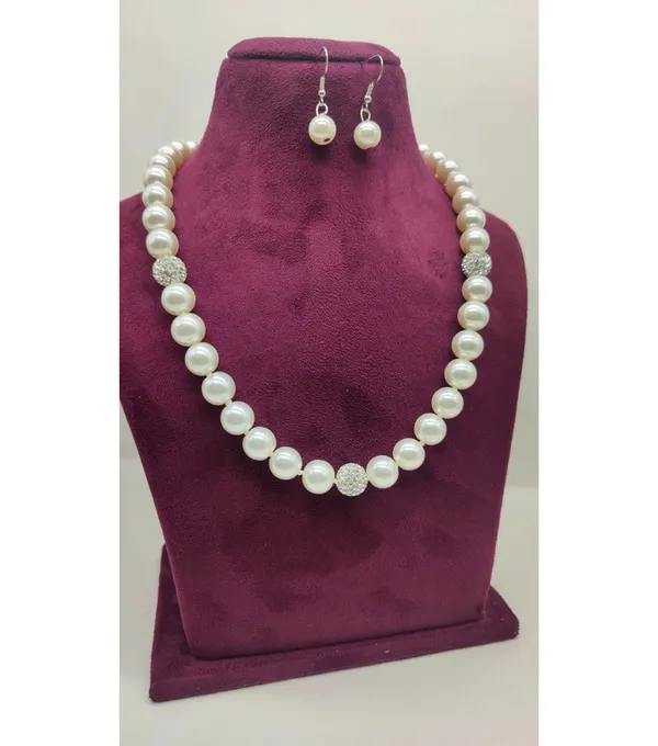 White_Trendy_Western_Necklace_And_Earring_Set_For_Women