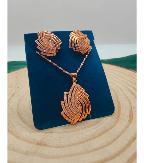 Gold_Trendy_Western_Necklace_And_Earring_Set_For_Women