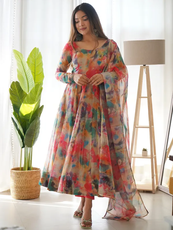 Red_Pravita_Anarkali_Salwar_Suit_For_Women