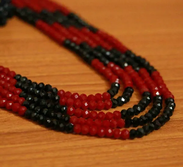 Red_&_Black_Crystal_5_Line_Necklace_Set