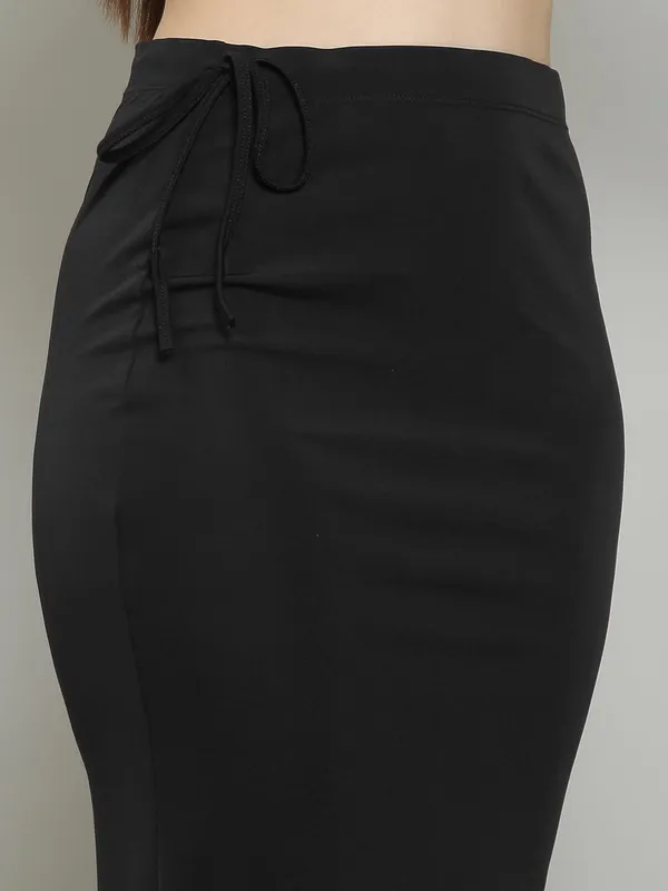 Black_Lycra_Solid_Fishcut_Petticoat_Skirt_Saree_Shapewear_For_Women_&_Girls