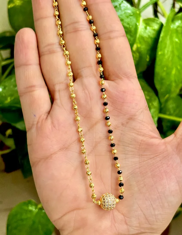 Navya_1_side_modern_mangalsutra