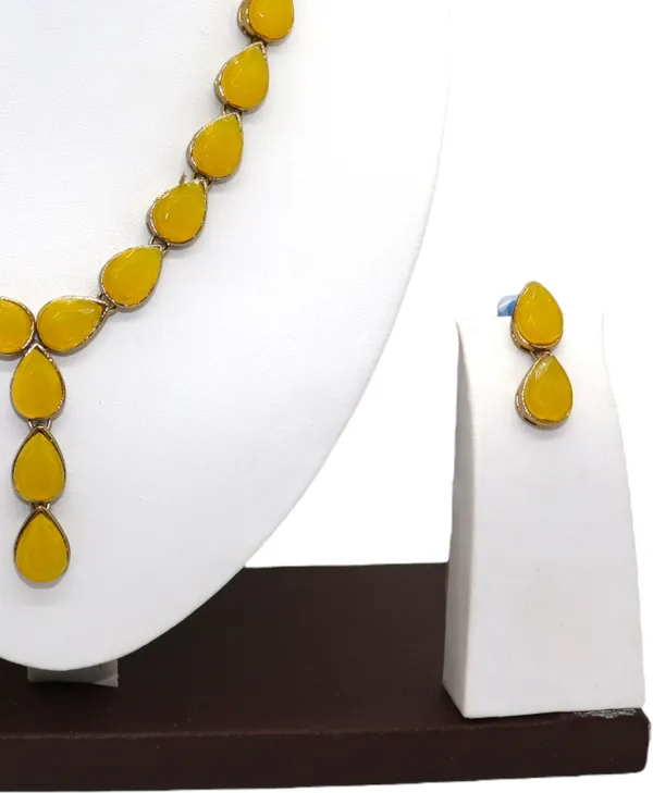 Yellow_Metal_Copper_Yellow_Jewellery_Set_For_Women