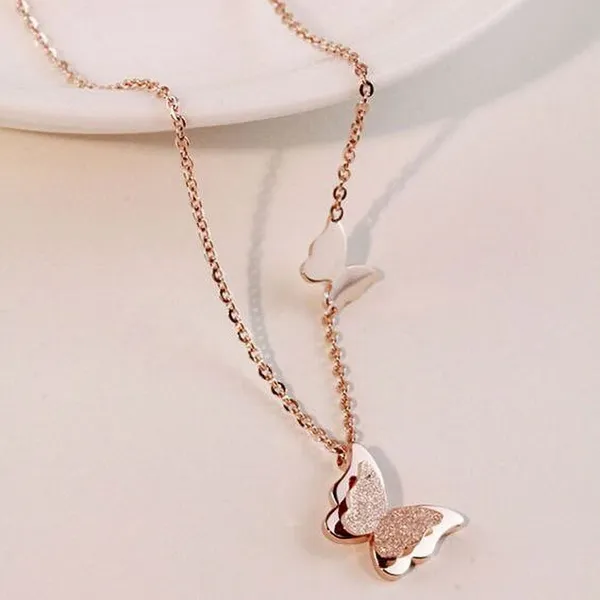 https://d1311wbk6unapo.cloudfront.net/NushopCatalogue/tr:f-webp,w-600,fo-auto/Necklace22_1683720689077_8uu6i8jjhfpnddl.jpg__Mewow Trends