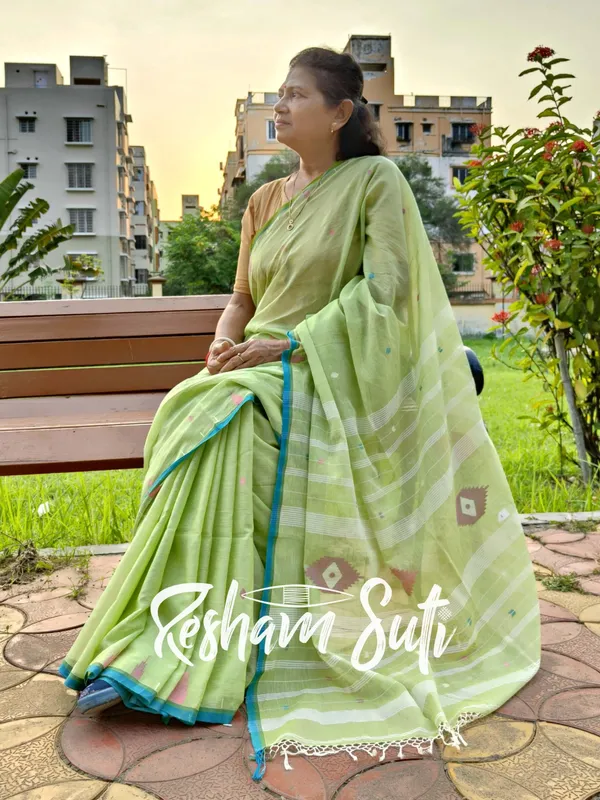 Green_Apple_Handwoven_Cotton_Jamdani_Saree-Shobuj_Ghera_Gram