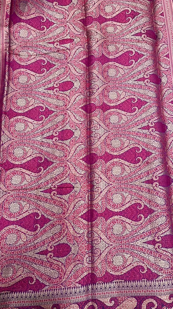 Humairah_Pure_Handwoven_Purple_Chiniya_Silk_Gold_Zari_Booti_Paisley_Mina_Anchal_with_Paisley_Mina_Zari_Border_Banarasi_Saree_with_Purple_Blouse_piece