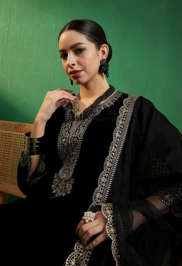 Black_Velvet_Zari_Sequence_Embroidered_Kurta_With_Palazzo_Style_Pant_And_Dupatta