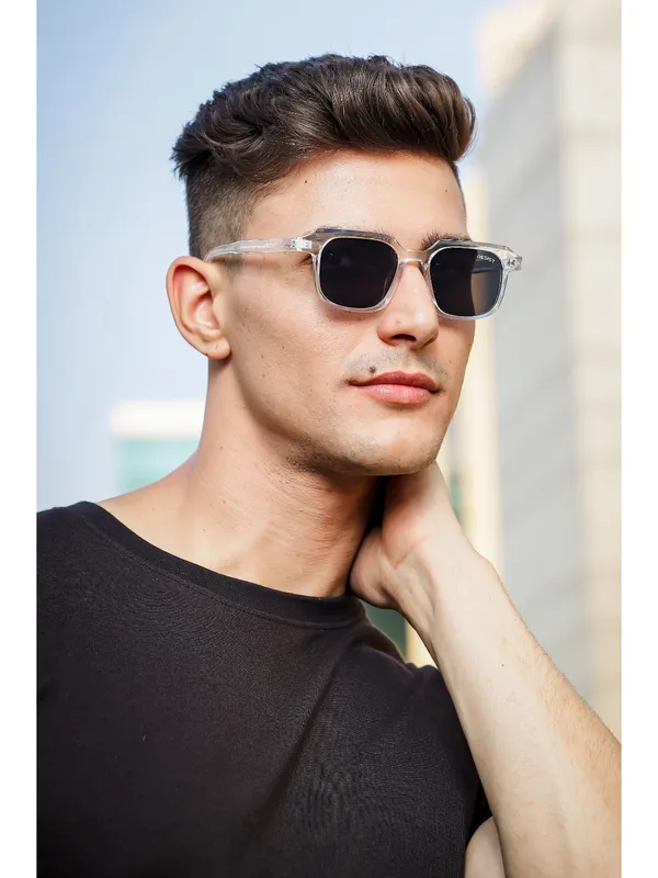UV_Protected_White_Black_Wayfarer_Sunglasses_For_Men_&_Women