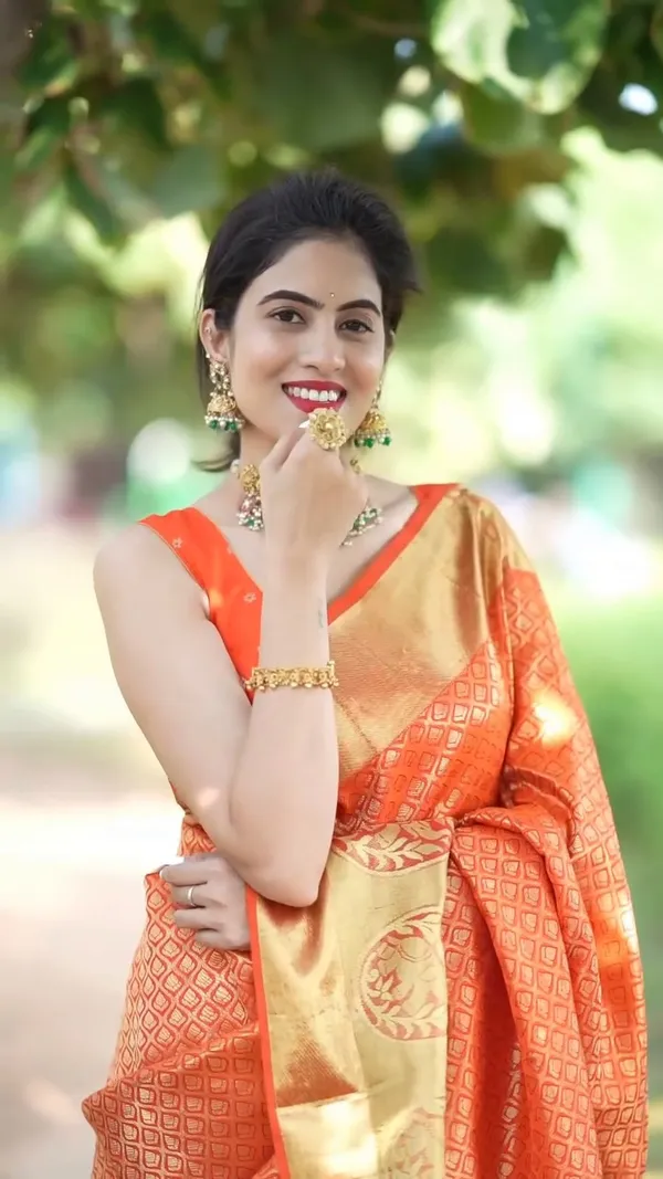 Orange_Banarasi_Silk_Zari_Saree_with_Blouse_Piece_For_Women