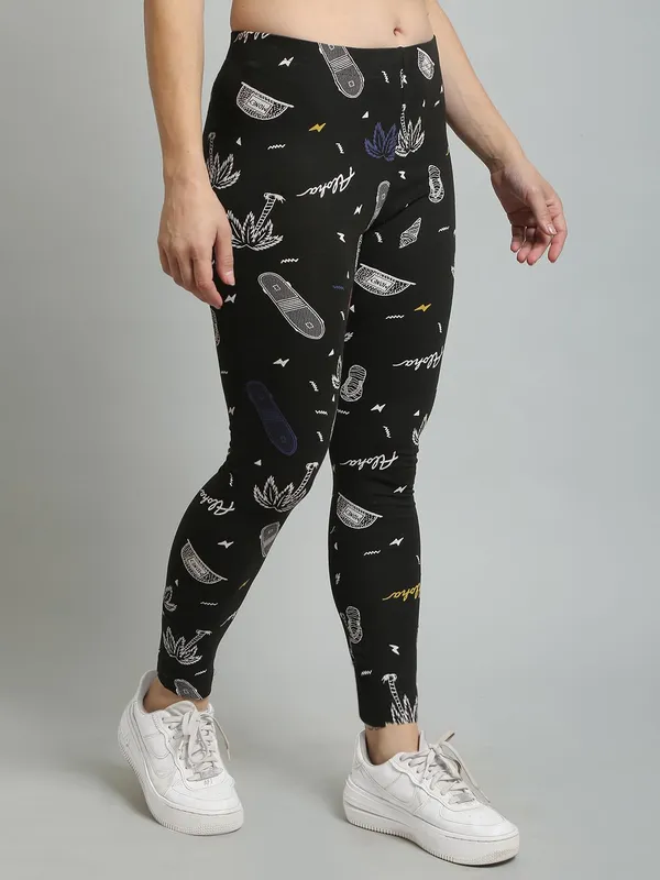 Black_Cotton_Abstract_Print_Imported_Regular_Fit_Leggings_For_Women