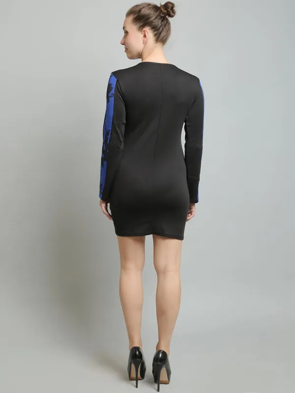 Blue_Crew_Neck_Long_Sleeves_Colour_Block_Bodycon_Mini_Dress_For_Women