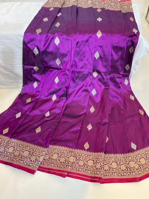 Humairah_Pure_Handloom_Purple_Katan_Silk_Floral_Kadhwa_Sona_Rupa_Booti_with_Kadhwa_Floral_Pallu_&_Border_and_Purple_Kadhwa_Stripe_Blouse