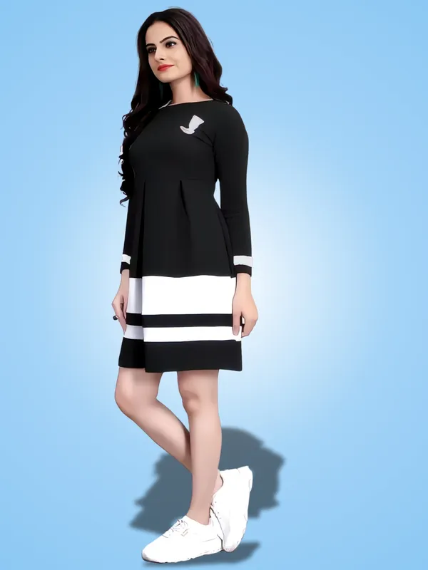 Black_Classic_Crepe_Colour-Block_Wrap_Dress_With_ButterFly