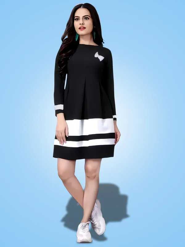 Black_Classic_Crepe_Colour-Block_Wrap_Dress_With_ButterFly