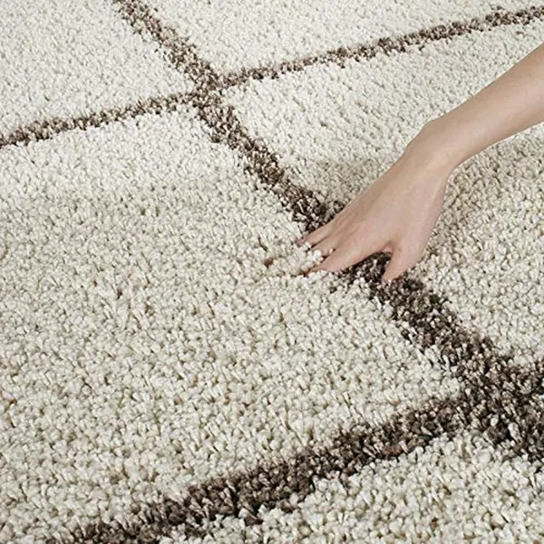 Ivory-Beige_Soft_Shaggy_Woolen_Carpet