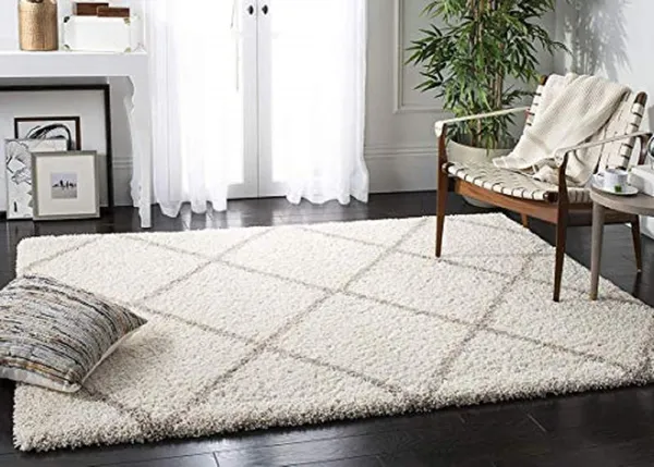 Ivory-Beige_Soft_Shaggy_Woolen_Carpet