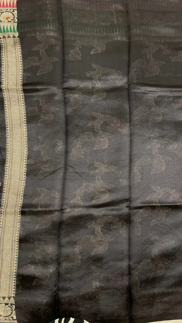 Humairah_Pure_Handloom_Black_Dupion_Silk_Tilfi_Mina_Floral_Zari_Stripe_Jaal_with_Skirt_Dual_Mina_Zari_Border_and_Black_Blouse