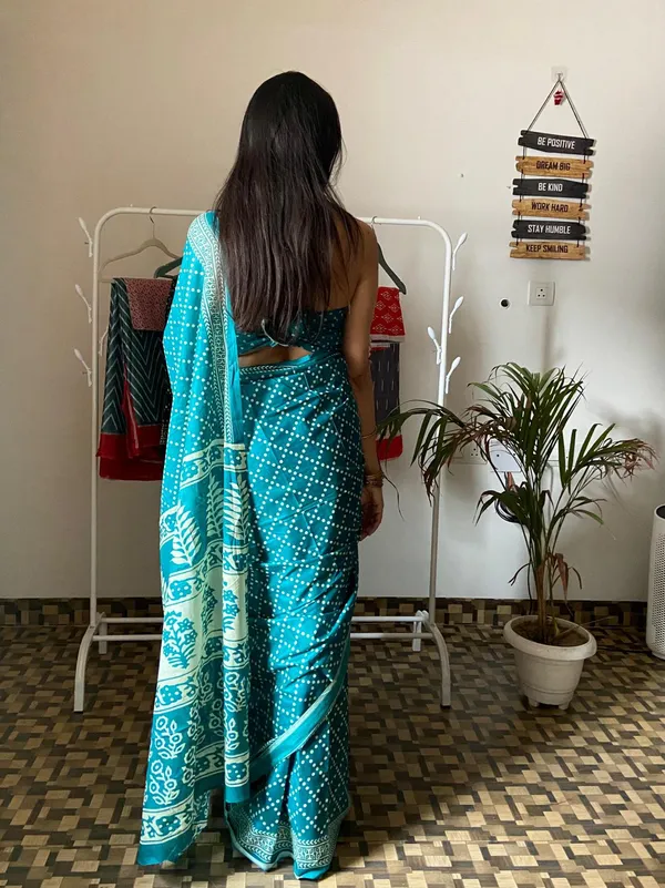 Ikkat_Print_Pure_Soft_Cotton_saree_With_Blouse_Piece