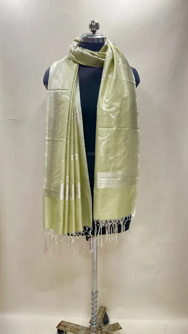 Humairah_Presents_Pista_Green_Nakli_Semi_Katan_Silk_Silver_Zari_Banarasi_Dupatta