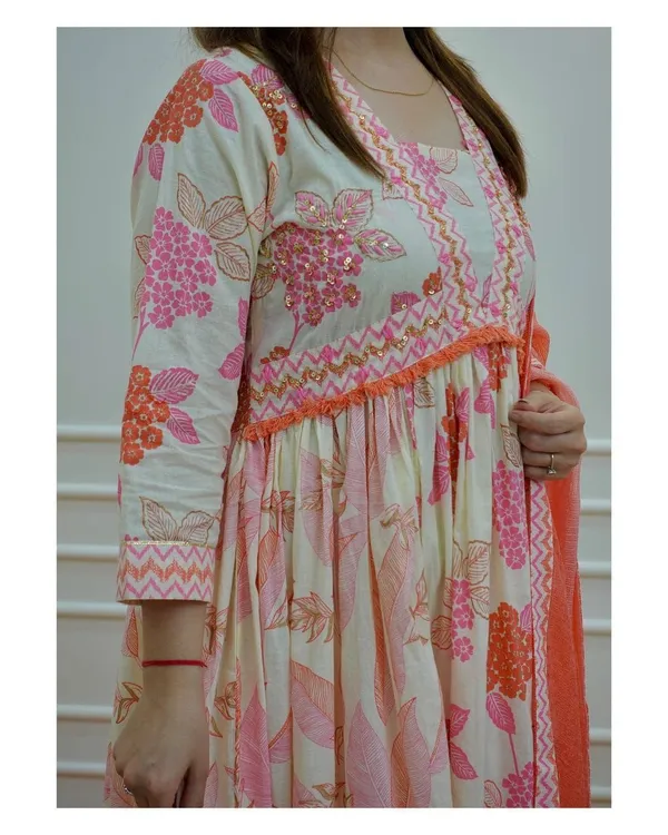 Orange_Rayon_Regular_Fit_Solid_Kurta_Pant_And_Dupatta_Set_For_Women