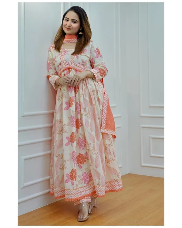 Orange_Rayon_Regular_Fit_Solid_Kurta_Pant_And_Dupatta_Set_For_Women