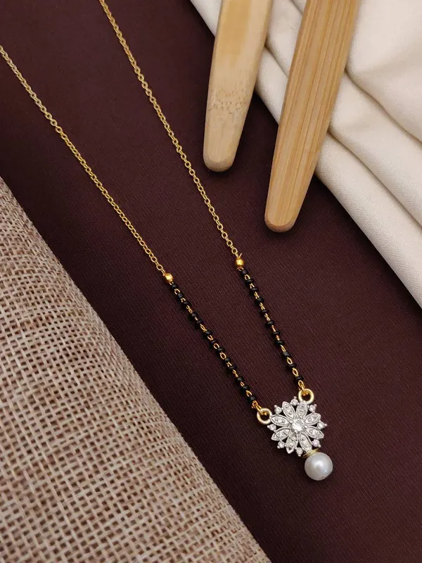 Orchid_Mangalsutra_With_Pearl