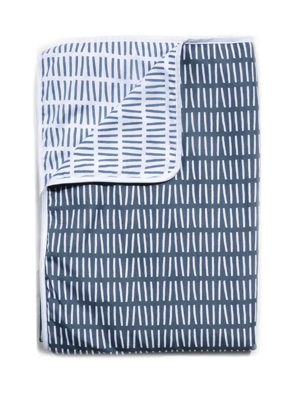 Abstract_Single_Dohar_for_AC_Room_(Polyester,_Blue_and_White)