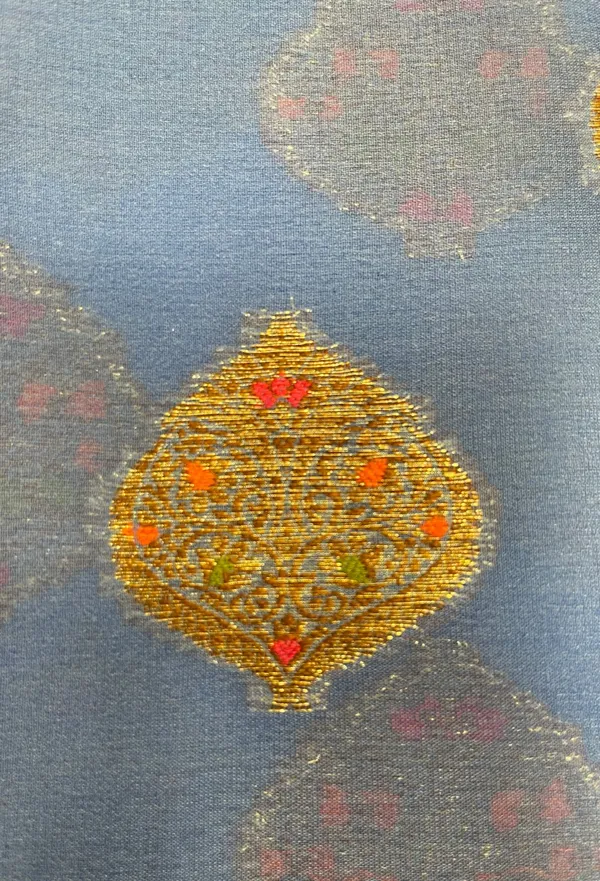 Humairah_Presents_Pure_Handloom_Blue_Chiffon_Floral_Mina_Copper_Zari_Booti_with_Paisley_Mina_Zari_Border_with_Blue_Blouse